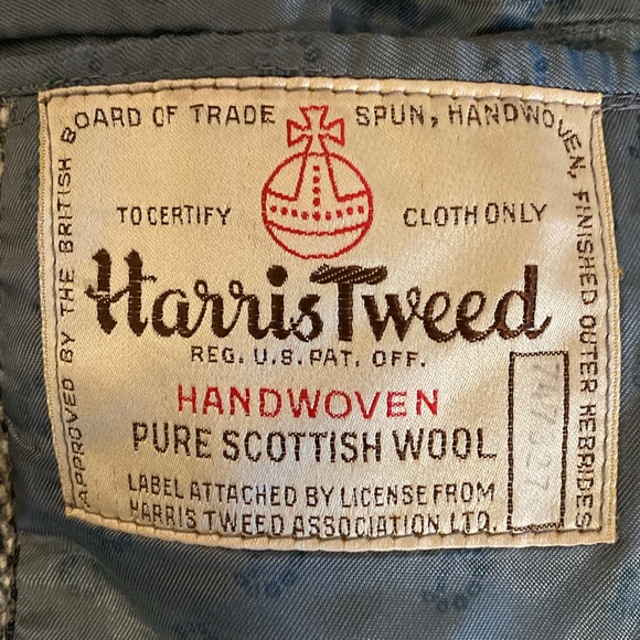 Harris Tweed Wool Blazer. See photos for measurements. - Picture 8 of 12